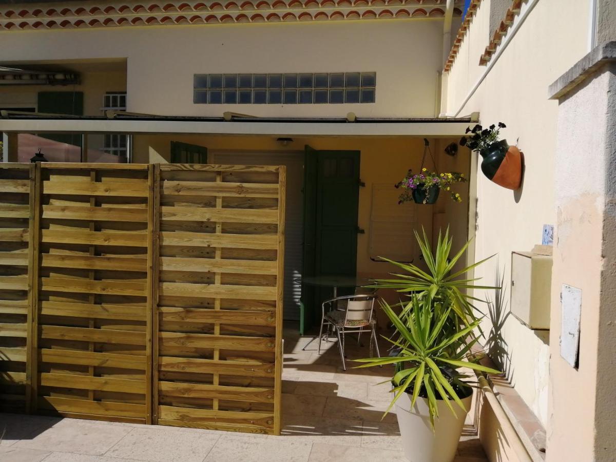 Yofanto Apartment Sénas Exterior foto
